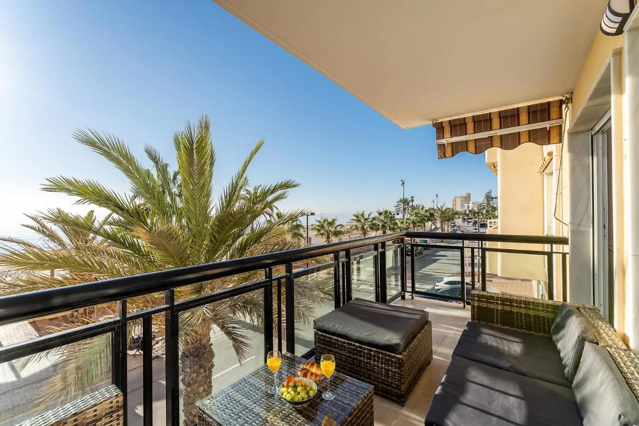 Superb Location Beachfront , 3 Bed With Terrace의 연락처